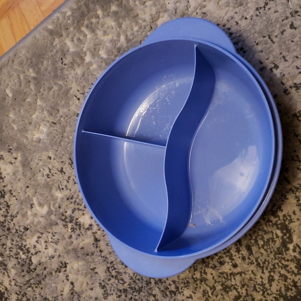 Tupperware vtg container - Picture 2 of 5